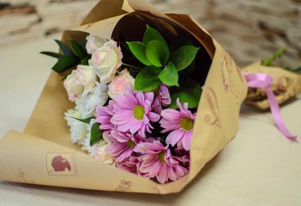 Букет цветов из: Розы и Хризантемы в Плеханово