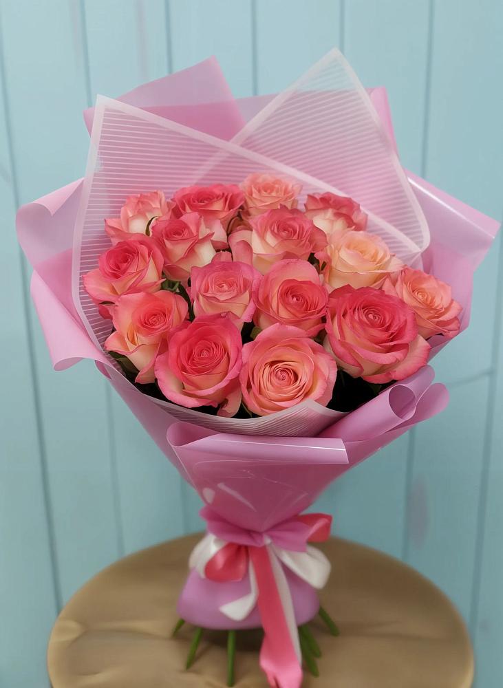 Букет 15 Розовых роз Равель в Плеханово