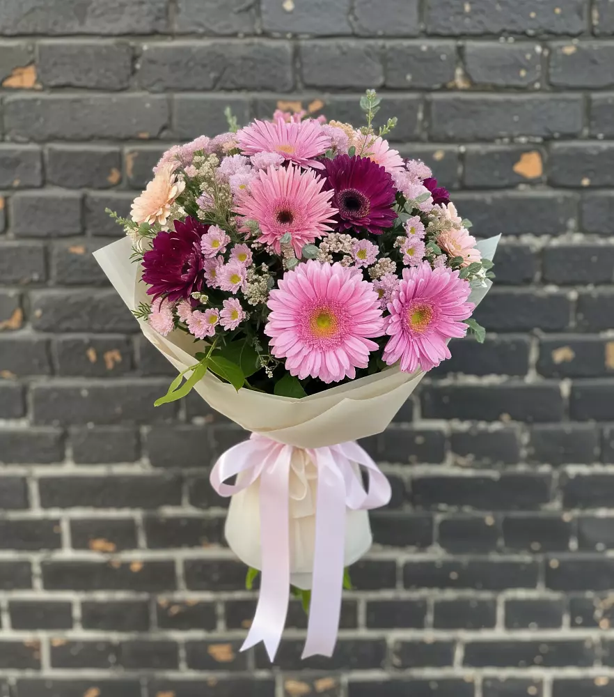 Букет цветов из: Герберы и Хризантемы в Плеханово