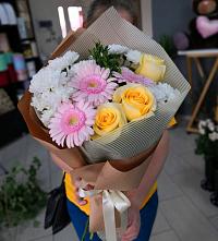 Букет цветов из:  Герберы, Розы и Хризантемы в Плеханово