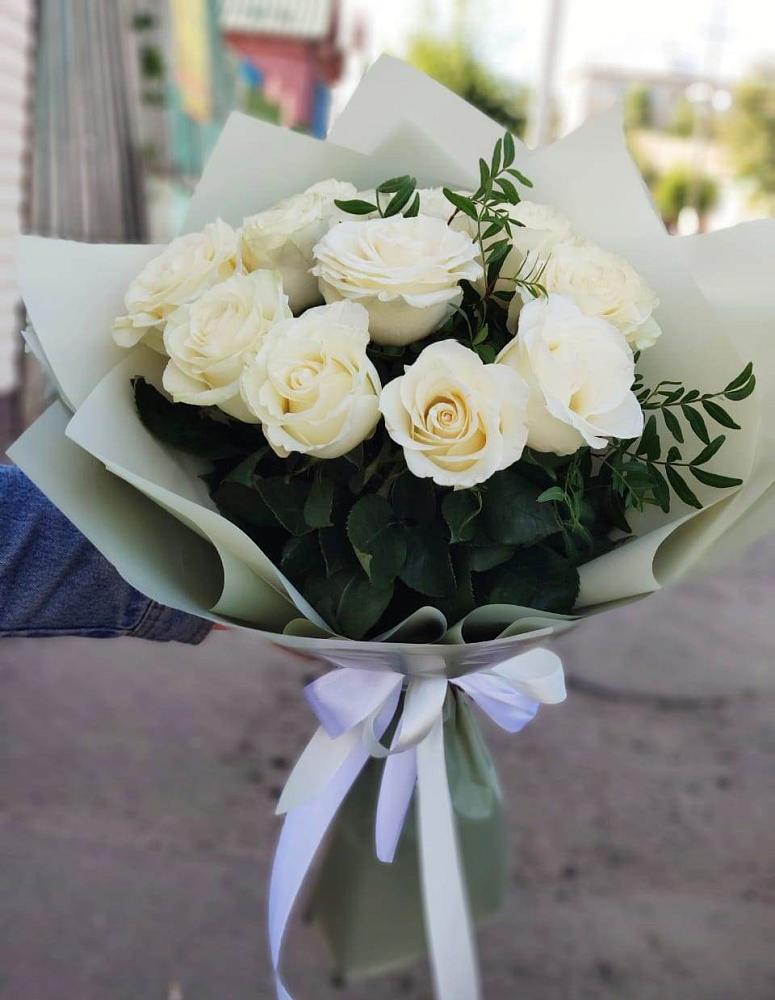 Букет Белые розы Проуд в Плеханово