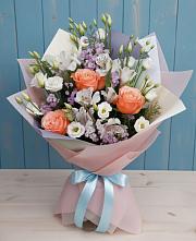 Букет цветов из:  Лизиантусы, Розы, Альстромерии и Гипсофила в Плеханово