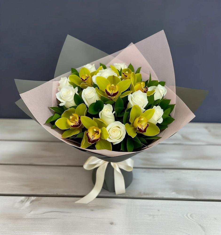 Букет цветов из: Орхидеи и Розы в Плеханово