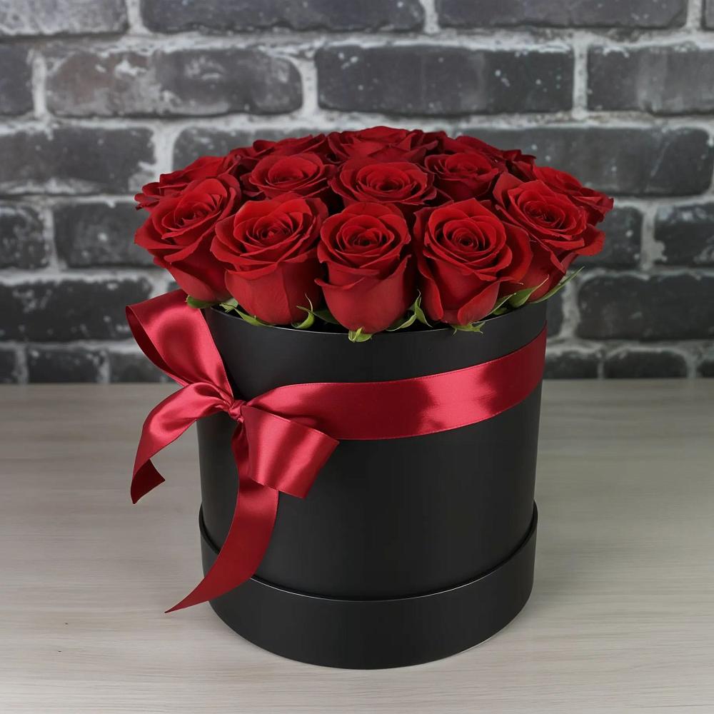 Цветочная композиция из Розы в шляпной коробке в Плеханово